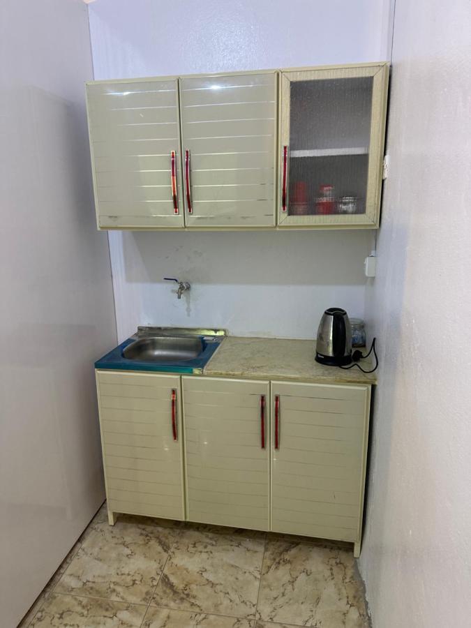 Om Yaser Al-ʿUla Exterior foto